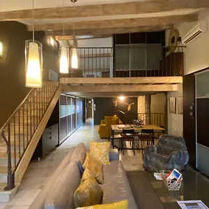 Apartment Le Loft Duplex, 2 Terrasses, Au Coeur Du Village, Saint-Remy-de-Provence